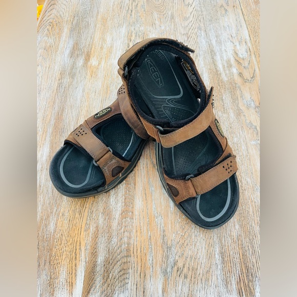 SOLD Keen Men’s Rialto II 3 Point Leather Hiking Sandals❤️🥾 - Picture 7 of 14